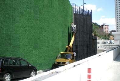 Çim Çit Duvar Kaplama Uygulaması